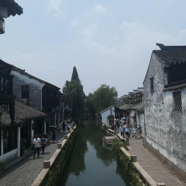 黔哨丨怎样当好“店小二”？